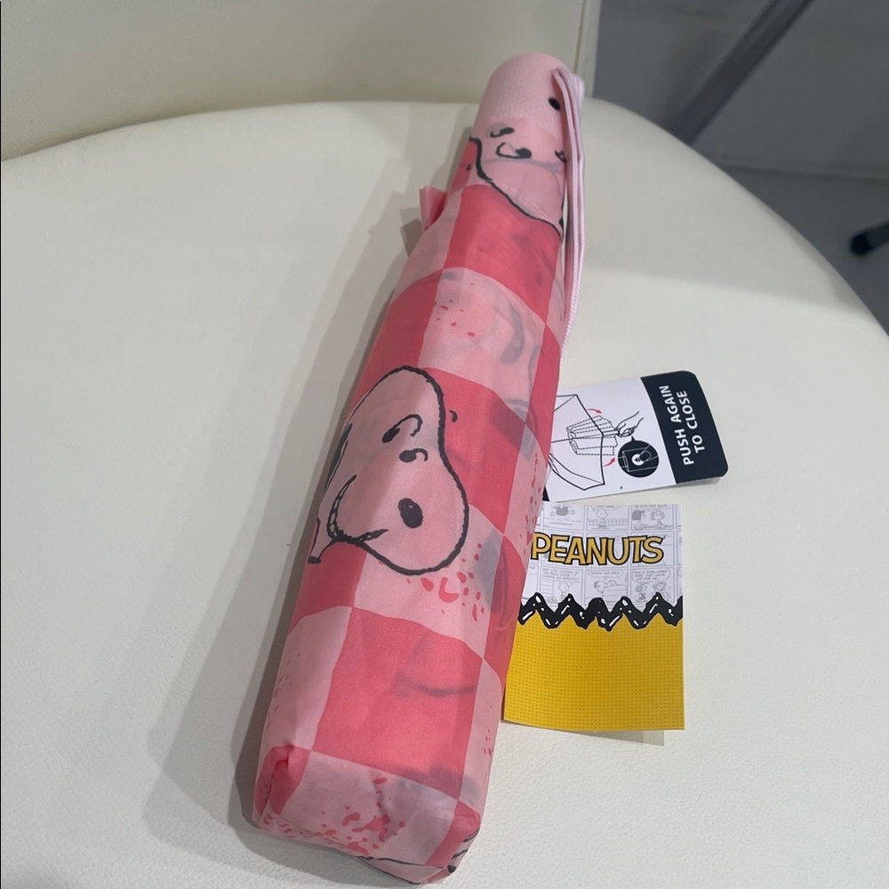 Peanuts Snoopy Pink/Black & White Snoopy & Checkerboard Squares Umbrella